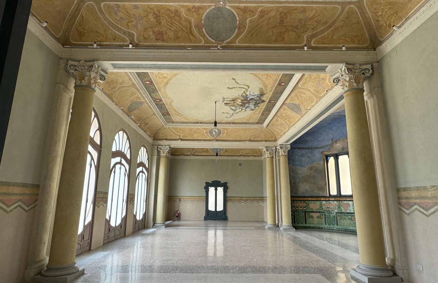 Mescita, Terme del Corallo