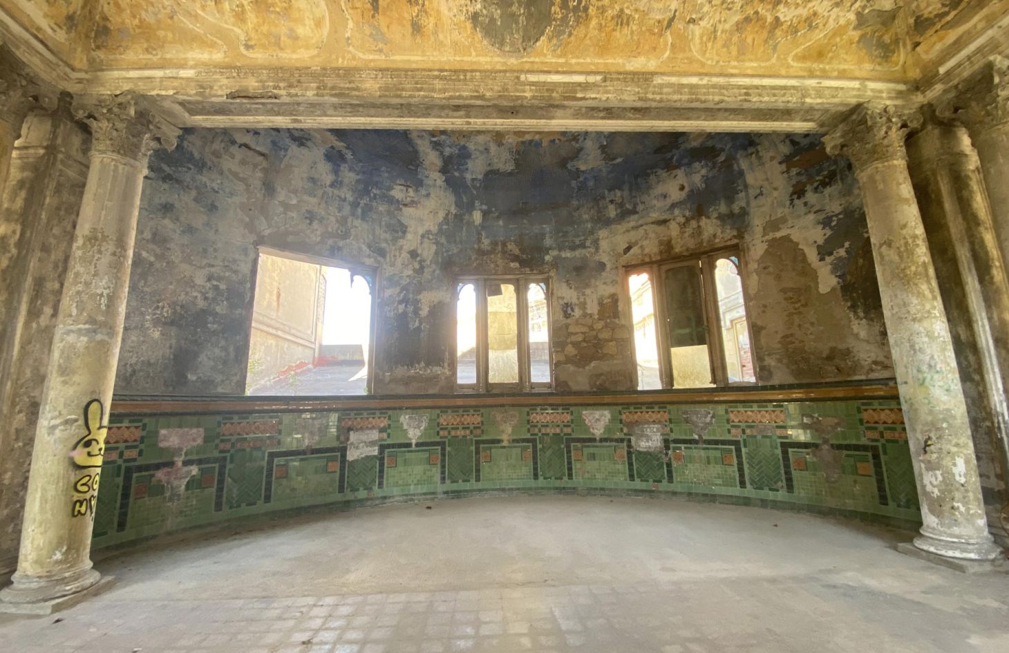 Mescita, Terme del Corallo