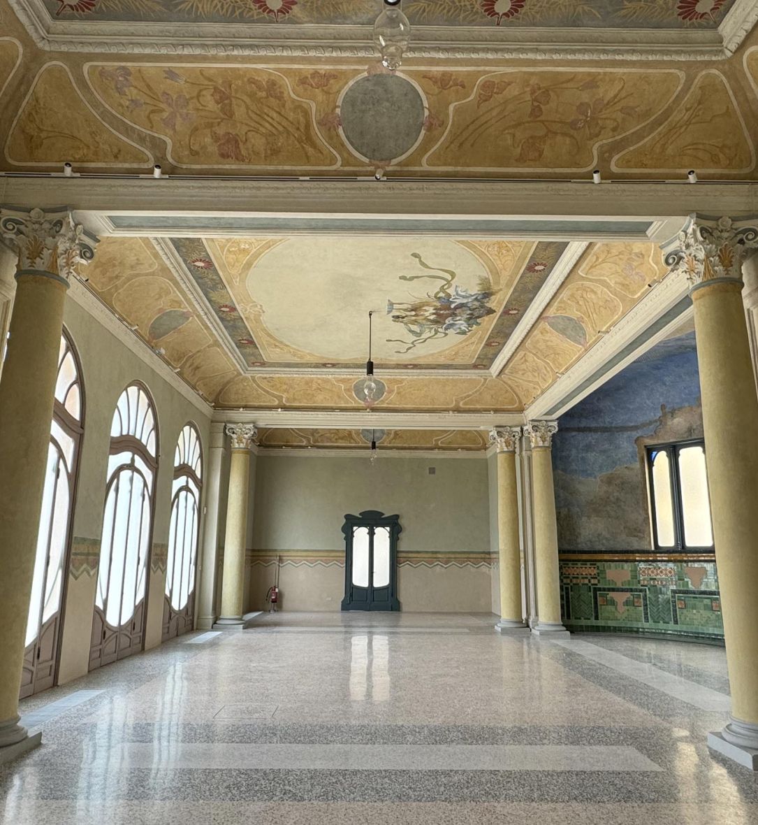 Mescita, Terme del Corallo
